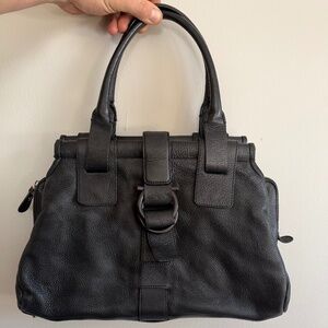 AUTHENTICATED Salvatore Ferragamo Tote Handbag Black Genuine Leather